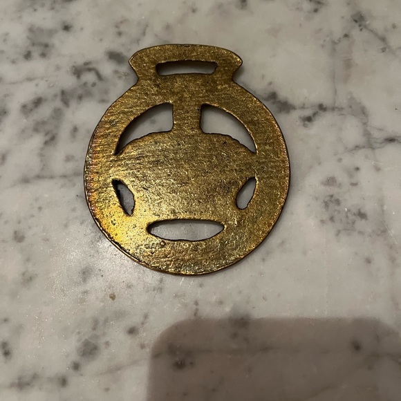 Horse brass 1953 June coronation. Excellent vintage condition. 3x3. - Picture 2 of 2